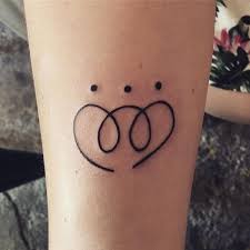 Tattoo Familie Diese Symbole Und Motive Drucken Zugehorigkeit Aus Tattoo Familie Tattoos Fuss Fusstattoo