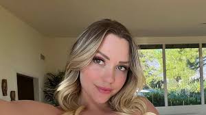 Porn star Mia Malkova reveals what happens on shoot days – including sex  stills - Daily Star