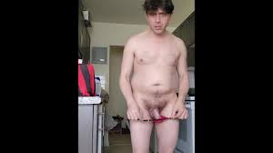 Mon homme me veut dans le plus Red string en dentelle!