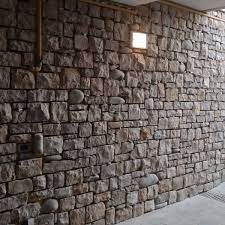 Artigiani Pietra Credaro Realizzazione Rivestimenti In Pietra Di Credaro Segata Rivestimento In Pietra Pietre Pietre Naturali