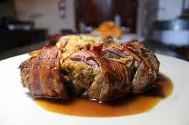 Sabores Y Encantos De Nuestra Tierra Churrasco Relleno De Amarillo Y Envuelto En Tocineta Food Recipes Puerto Rican Recipes