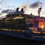 Doch gegen das irrwitzig professionelle angebot an bord kommen selbst städte wie barcelona und schwimmende kleinstadt vor capri: Kreuzfahrt Deluxe Auf Der Allure Of The Seas