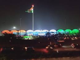 Lokmanya tilak terminus (ltt), is a railhead in the kurla suburb of mumbai, india. Central Railway On Twitter Lokmanya Tilak Terminus Station In Tricolour Lighting On The Eve Of Republicdayindia