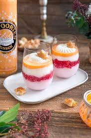 Himbeer Mascarpone Eierpunsch Dessert Mit Verpoorten Pfirsich Maracuja Punsch Nachtisch Mit Eierlikor Rezept In 2021 Einfacher Nachtisch Lebensmittel Essen Himbeeren