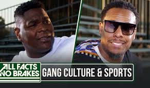 Midlothian Coach Lee Wiginton at halftime ' Football Friday