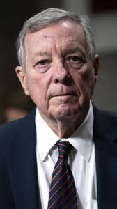 Video Little girl marshals in her dad