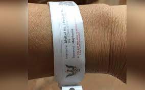 These are scanned by smartphones and have a variety of different functions, the most common being to automatically link the smartphone to the encoded url when scanned. Tampering An Offence As Sarawak Qr Wristbands To Become Law Free Malaysia Today Fmt