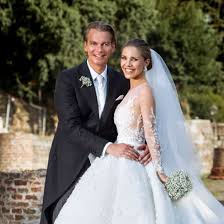 Victorias hochzeitskleid kostete 800.000 euro. Victoria Swarovski Ehemann Werner Murz Susse Neuigkeiten Swarovski Hochzeitskleid Hochzeitskleid Extravagant Victoria Swarovski Hochzeit