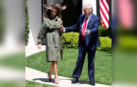 mɛˈlaːnija ˈknaːu̯s, germanized as melania knauss; Flotus Fashion Melania Trump S Best Looks Of 2020