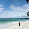 The opening credits to laguna pantai season 1. 1