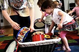 These weekly classes feature singing, rhythmic chants, creative movement activities, and instrumental jam sessions with rhythm instruments. Austin Com Summer Fun Is Waiting At Heartsong Music S Free Music Together Demo Days