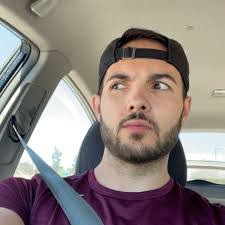 Jennifer Riegel's Instagram, Twitter & Facebook