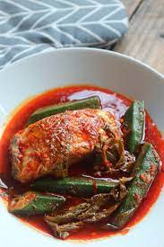 Walaupun tulangnya banyak, tetapi isinya yang manis memang sesuai sangat di masak begini atau sesuai juga di masak kuah laksa. Asam Pedas Melaka Ikan Parang Azie Kitchen