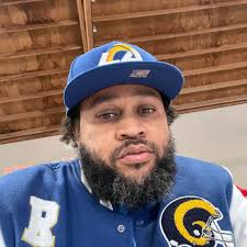 Does Amazon have switch 2 sd cards bigger than 512gb?