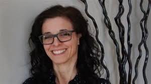 De l'orthodontie aux meules de noix crues : un changement de vie pour une  entrepreneure de Shefford