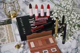 It had rich color coverage that applied evenly and smoothly across my lips without tugging during application. Make Up News Von Manhattan Und Sephora The Chic Advocate