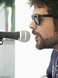 Cantemos como quien respira: ALBERTO ALCALÁ. «ENSAYO Y ERROR»: «UN VASO  GENEROSO DE EMOCIÓN Y DE ALEGRÍA».