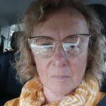 Alicia Holzer's Instagram, Twitter & Facebook