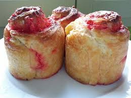 Brioches Feuilletees Aux Pralines Roses Recette Brioche Feuilletee Brioches Idee Recette Facile