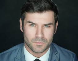 Troy Mclaughlin • Filmy • Wiek • Dzieci