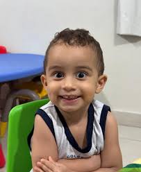 Primeiro ano escolar de thominhas nosso tom tomzinho te amamos tanto filhos  e só peço que papai do céu te abençoe e te proteja sempre na vida e na sua  jornada escolar .
