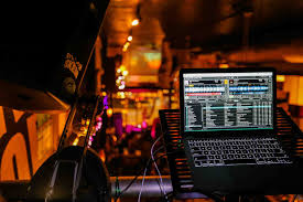 Great little dive bar / kill your idol. Kill Your Idol Subculture Group