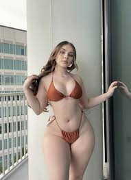 Tayler Hills - Modelo OnlyFans - 9 - ColorMusic