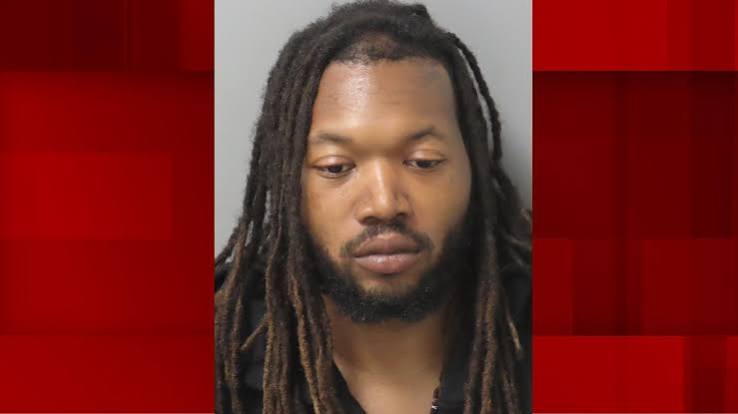 WANTED: Photos show St. Louis bank robbery suspect
