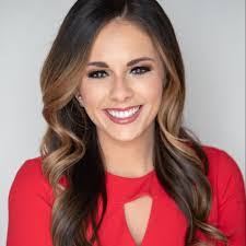 Donna Downes's Instagram, Twitter & Facebook