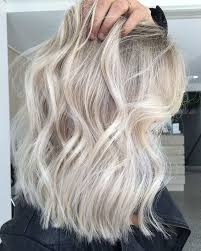 Pin By Annie Blanton On Hair Nails Beauty Blonde Hair Looks Blonde Hair With Roots Champagne Blonde Hair