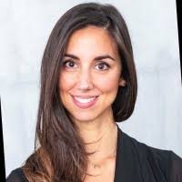 Elia Navarro's Instagram, Twitter & Facebook