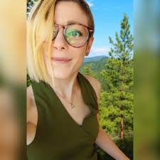 Therapists, don't be afraid to share your struggles and doubts. You're not  alone.