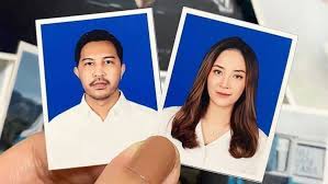 Latar belakang foto berwarna biru berlaku sepanjang tahun tidak membedakan tahun genap maupun ganjil. Ketentuan Dan Tips Foto Untuk Buku Nikah Salah Satu Syarat Administrasi Penting Menuju Sah