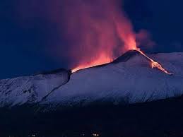 Per eruzioni dell'etna si intende un elenco degli eventi eruttivi noti verificatisi sul vulcano etna, in sicilia. Terremoto In Sicilia Forte Scossa Corriere It