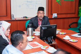 Negeri sembilan (juga dikenali sebagai negeri sembilan darul khusus) ialah sebuah negeri di malaysia yang terletak di pantai barat semenanjung malaysia dan bersempadankan selangor di sebelah utara, pahang di sebelah timur, johor di sebelah tenggara dan melaka di sebelah selatan. Kunjung Hormat Kepada Exco Pertanian Negeri Sembilan Mhas Blog
