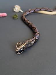 Змея из бисера