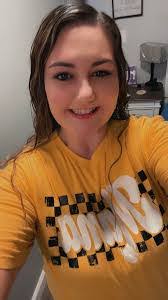 Courtney Putman's Instagram, Twitter & Facebook