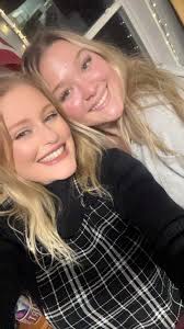 Can someone edit the girl to my left out of this picture?