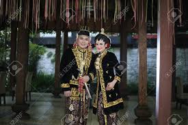 Wear your smartest/nicest outfit in simple colors and limited patterns. Marina Maitland Wedding Dress Indonesia Traditional Wedding Dress