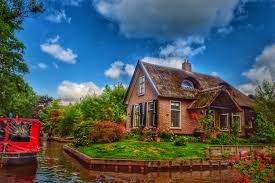Giethoorn lodge, luxury holiday home, ferienhaus, in the village of giethoorn. Venice In Holland Giethoorn Village Without Roads