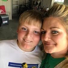 Christie Manes's Instagram, Twitter & Facebook