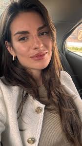 My profound contemplation before i enter my 30’s in a few hours 🤍 , The  turns around the sun in the 20’s came to a close , and here is what is  alive in my heart 🤍