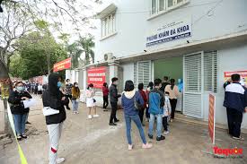 Ông hoàng đức hạnh, phó giám đốc sở y tế hà nội cho biết, những trường hợp đi về từ đà nẵng từ 0 giờ hôm nay sẽ phải cách ly tại nhà trong 14 ngày. Láº¥y Máº«u Xet Nghiá»‡m Covid 19 Cho NgÆ°á»i Tá»« Háº£i DÆ°Æ¡ng Vá» Ha Ná»™i