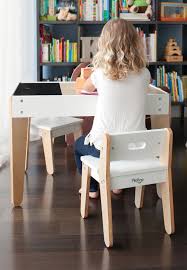 Our Smartest Table And Chair Set Loaded With Style And Functionality This Beautiful Little Ta Muebles Para Ninos Mesas Y Sillas De Ninos Alfombras Para Ninos