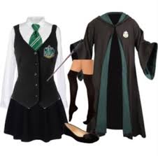 Brooklyn Avery First Year Slytherin Uniform First Year Outfit 6 Feet Under Story Slytherin Clothes Harry Potter Outfits Slytherin Fashion