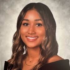 Nina Munson's Instagram, Twitter & Facebook