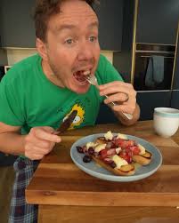 Wiggly-Wobbly Raindrop Cake! 🤪