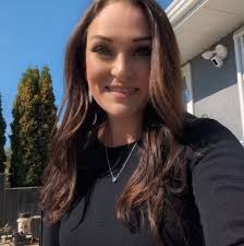 ✨The best baked crescent roll sandwiches✨ EASY! In a 9x13 pan spray with  cooking spray Take two crescent roll sheets and lay one down in your pan.  Only go up the sides