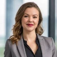 Kelly Versluis's Instagram, Twitter & Facebook