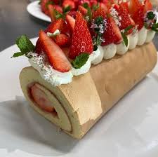 This Morning S James Martin S Swiss Roll Recipe Has Fans Obsessed For This Special Reason In 2020 Chocolate Chip Recipes No Cook Desserts James Martin Recipes